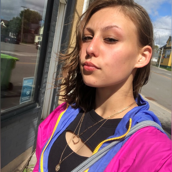 Meet your Posher, Kai - Picture 3 of 4